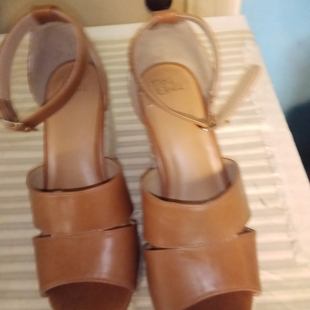Summer wedge